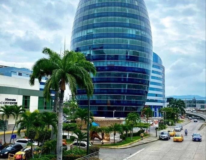 Alquiler/venta Oficina 111,58 m² - 100 Business Plaza, Norte de Guayaquil, Guayas — imagen 1