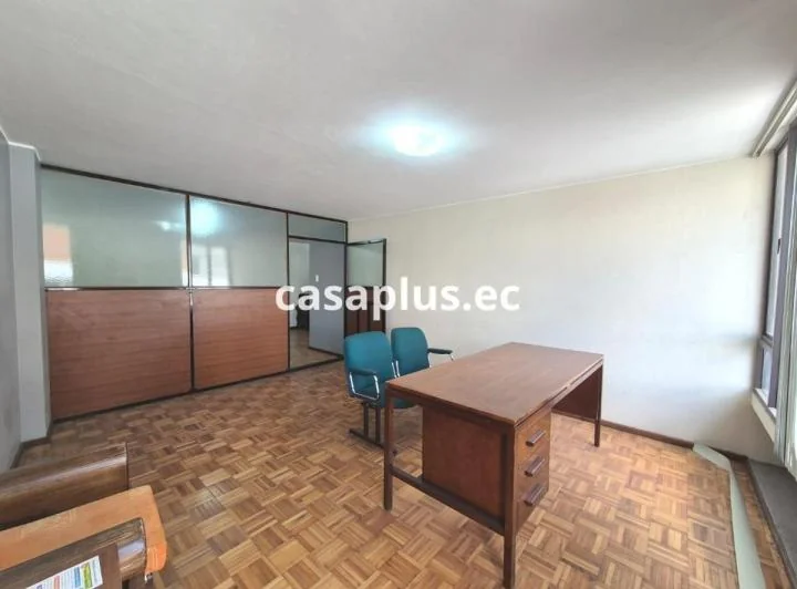 Oficina en Venta en El Centro de Latacunga, Cotopaxi — imagen 1
