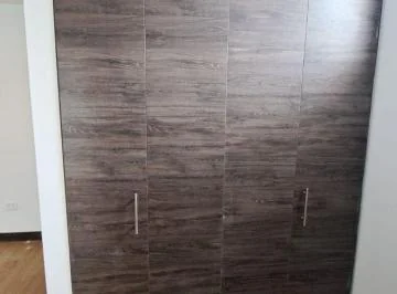 Venta de Oficina en La Floresta, Área 94 m² — imagen 3