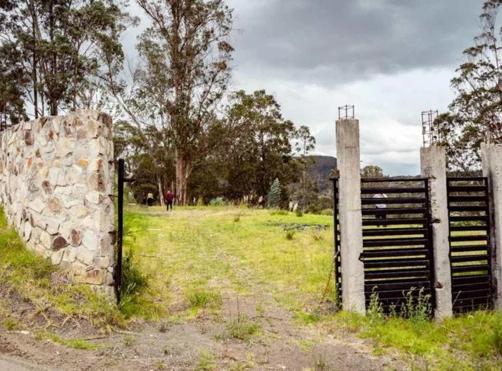 Apagangoras Challuabamba un Terreno, 2 Lotes, Azuay — imagen 1