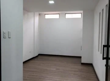 Oficina Comercial en Alquiler Sector Av Primero de Mayo, Azuay — imagen 5