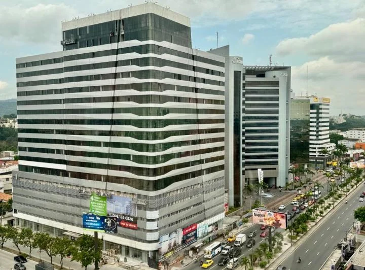 Norte. Oficina Comercial de 39 m² en Venta de Estreno, Guayas — imagen 1