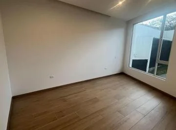 Venta de Casa a 5 Minutos de Cumbaya Vía Nayon, Dentros de Urbanizacion Privada — imagen 3