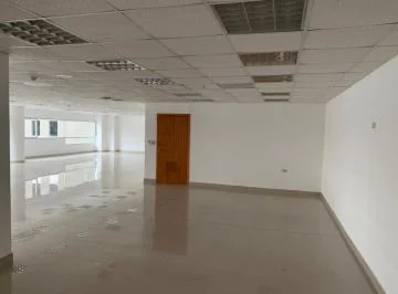 Norte. Parque Empresarial Colon. Oficina de 235 m² Impecable, Guayas — imagen 4