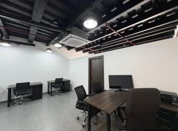 Oficina Moderna y Remodelada con 1 Parqueo Privado, Guayas — imagen 4