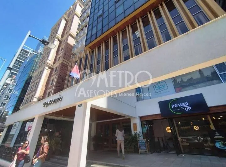 Oficina en Venta 165 m² en Av República del Salvador — imagen 1