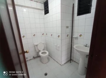 Vendo Oficina en La 10 de Agosto — imagen 3