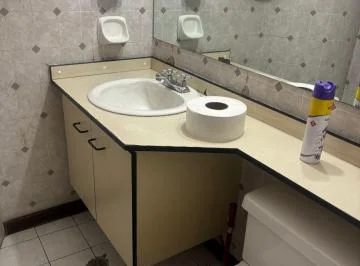 Vendo Oficina 290 m Centro Financiero $339 Mil Dolares 6 Parqueos Una Bodega — imagen 3