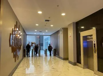 En Venta Oficina 420,91 m², Edif. Trade Building, Sector: Mall del Sol, Guayas — imagen 2