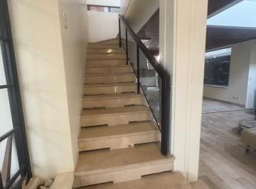 En El Corazon de Kennedy Norte Casa Comercial en Venta Para Oficina Espacios Funcionales, Guayas — imagen 2