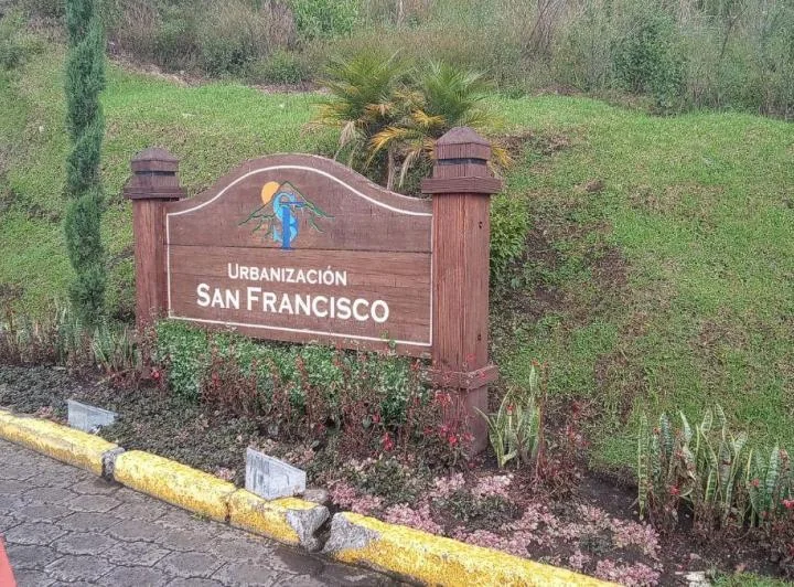 Se Vende Terreno Urbanizacion San Francisco Sangolqui — imagen 1