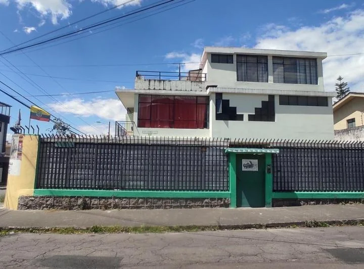 ¡Oportunidad! Casa Comercial 560 m² Terreno, 16 Hab, 7 Parqueos. Sector Andalucía — imagen 1