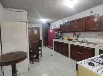 ¡Oportunidad! Casa Comercial 560 m² Terreno, 16 Hab, 7 Parqueos. Sector Andalucía — imagen 2