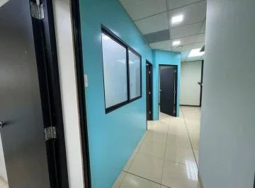 En Venta Oficina Ejecutiva 290 m² Edificio Las Cámaras - Guayaquil, Guayas — imagen 2