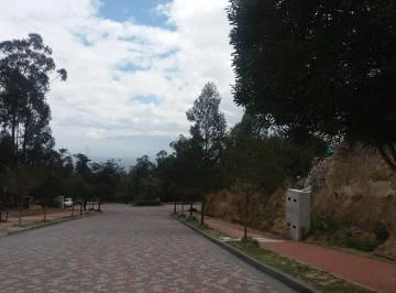 Cumbayá - Para Constructores - Dentro de Urbanización Privada $150/m² — imagen 3