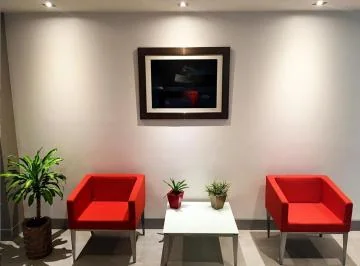 Vendo Oficina Sky Building 96 m² con Terraza Adicional de 20 m² y 2 Parqueos, Guayas — imagen 4