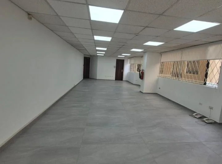 Oficina de Renta o Venta en La Carolina — imagen 1
