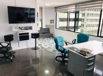 Se Vende Oficina Calles Francisco Pizarro y Santa Maria Paralela a La Av Colon — imagen 5
