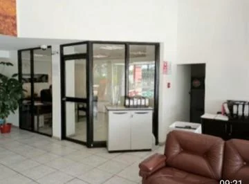 Local Comercial de Venta con 3 Galpones — imagen 5
