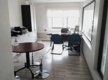 Local Comercial de Venta con 3 Galpones — imagen 4