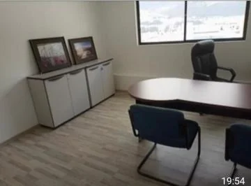Local Comercial de Venta con 3 Galpones — imagen 3