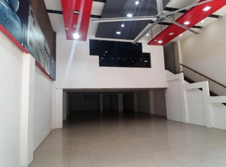 Vernaza, Local Comercial en Renta, 345.56 m², Guayas — imagen 1