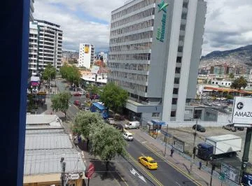 Av Amazonas, Centro Norte, Vendo Oficina Comercial 200 m² con 6 Habientes, 4 Garajes. Provincia de Pichincha — imagen 5