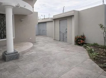 Propiedad Para Oficinas y Servicios en Urdesa - Mlvillegas, Guayas — imagen 4