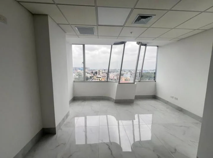 Oficina en Venta y Renta en Torre Millenium, Guayas — imagen 1