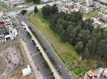 Constructores E Inversionistas: Este Terreno Lo Tiene Todo en Quitumbe — imagen 3