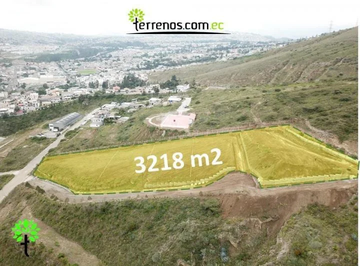 Terreno en Venta, 3.218 m² Pomasqui Mitad del Mundo — imagen 1