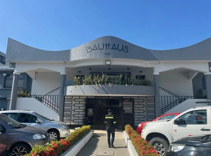 Vendo Oficina en Bauhaus francisco Orellana, Frente a Dicentro, Guayas — imagen 1