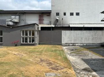 Venta de Local Comercial en El Exterior del C. C Alban Borja, Guayas — imagen 4