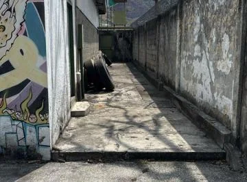 Venta de Local Comercial en El Exterior del C. C Alban Borja, Guayas — imagen 3