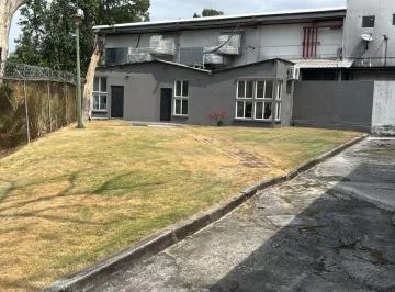 Venta de Local Comercial en El Exterior del C. C Alban Borja, Guayas — imagen 2