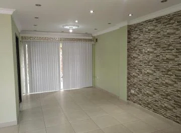 Casa de Venta en La Urbanización La Perla, Autopista Narcisa de Jesús. Guayas — imagen 5