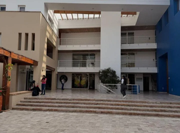 Oficina Comercial de 302 m² en Venta en Cumbayá — imagen 1