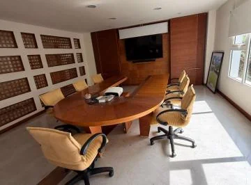 Oficina Comercial de 302 m² en Venta en Cumbayá — imagen 2