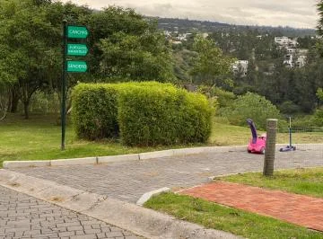 Vendo Espectacular Terreno Plano 1.100 m², Vistas, Urbanización Lujo, Seguridad — imagen 2