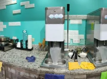 Negocio de Heladeria en Venta C. C. La Rotonda Local #26, Guayas — imagen 4