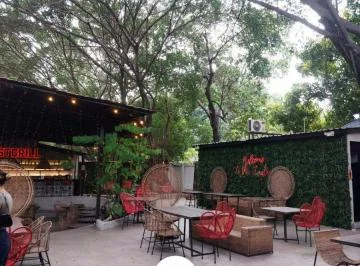 Se Vende y Se Alquila Propiedad en Urdesa Central. Uso Comercial, Guayas — imagen 3