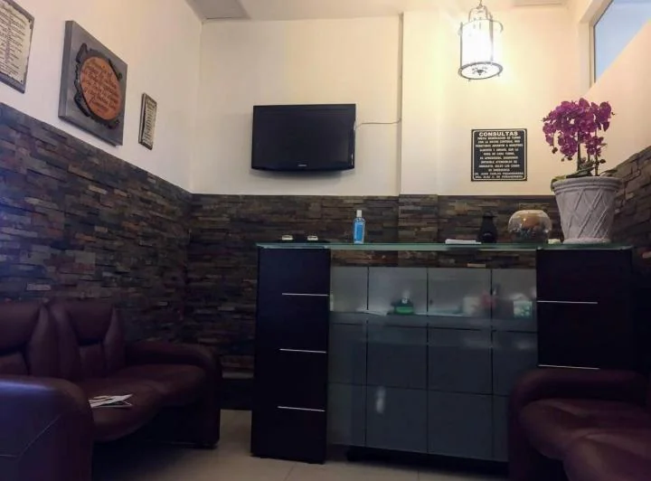 Venta Local Comercial Amoblado - C. C. Plaza Colonia - Vía a La Costa, Guayas — imagen 1
