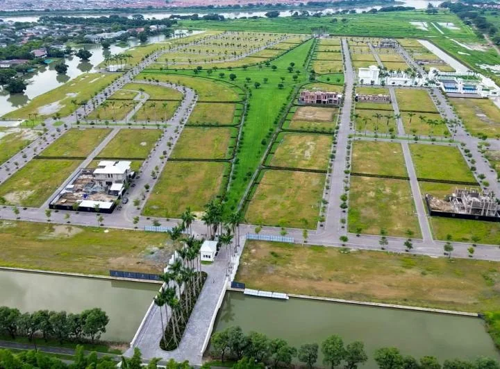 Terreno Esquinero en Parques de Batán en Venta, Guayas — imagen 1