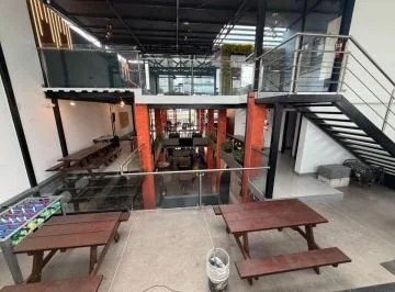 Plaza Comercial Con locales Sector La Carolina — imagen 5