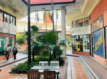 Local Comercial en Venta 100 m² - C. C. Dicentro - Av Juan Tanca Marengo, Guayas — imagen 3