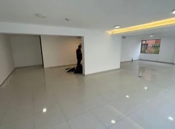 Arriendo Local Comercial en La Av Los Granados, Sector Udla — imagen 4
