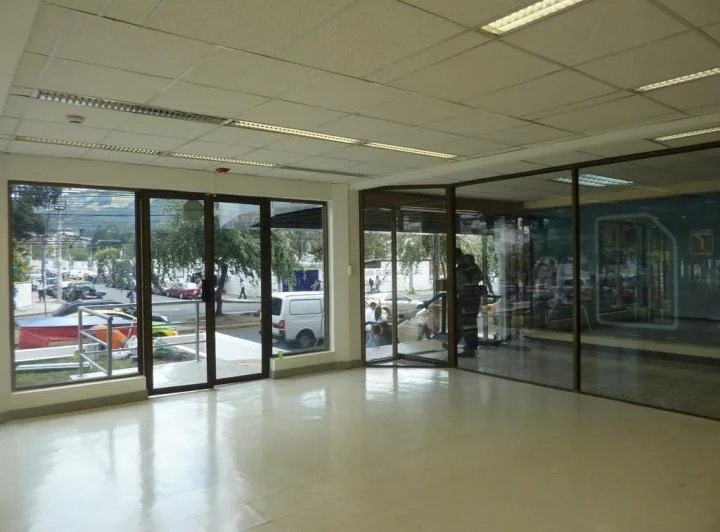 Local Comercial de Venta República y La Pradera — imagen 1