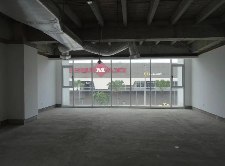 Ciudad del Sol. Edificio Corporativo. Oficina de 106,81 m² en Venta Estreno, Guayas — imagen 1