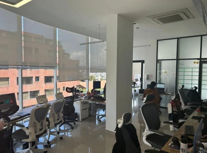 En Venta Oficina - Invesión - Quito Tenis — imagen 1
