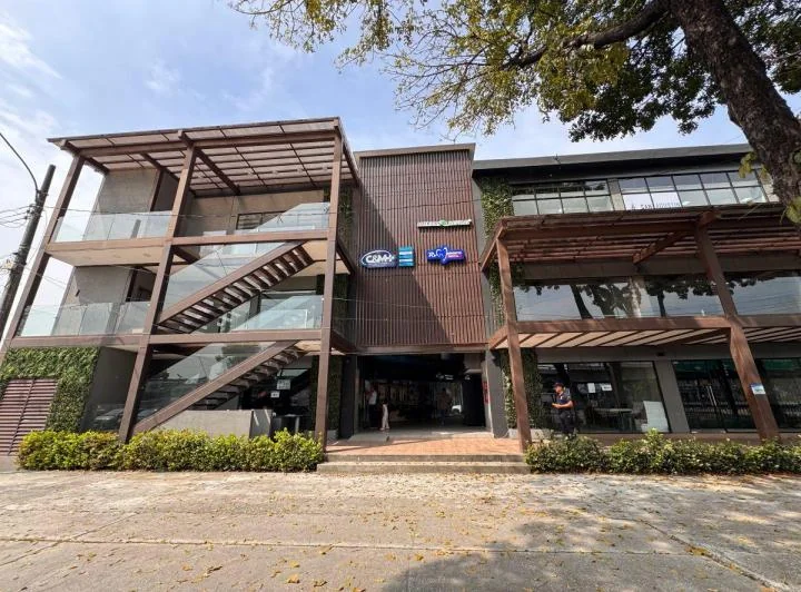 Local Comercial en Venta Plaza Bolivariana, Kennedy, Guayaquil, Guayas — imagen 1
